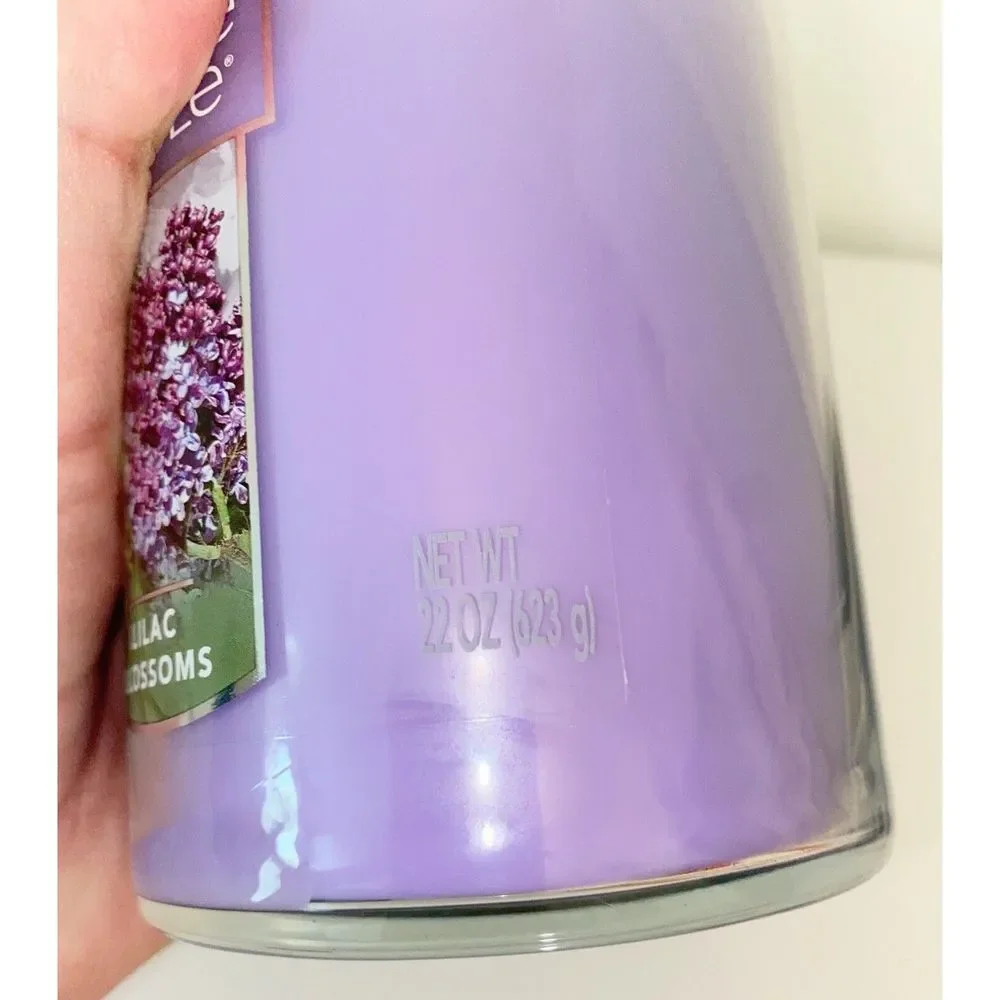 NEW YANKEE CANDLE LILAC BLOSSOMS LARGE WICK CANDLE 22oz.